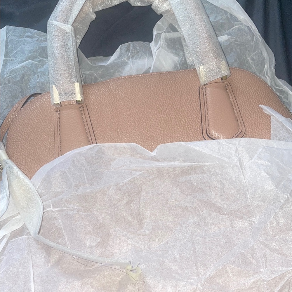 Elegant Tan Leather Handbag